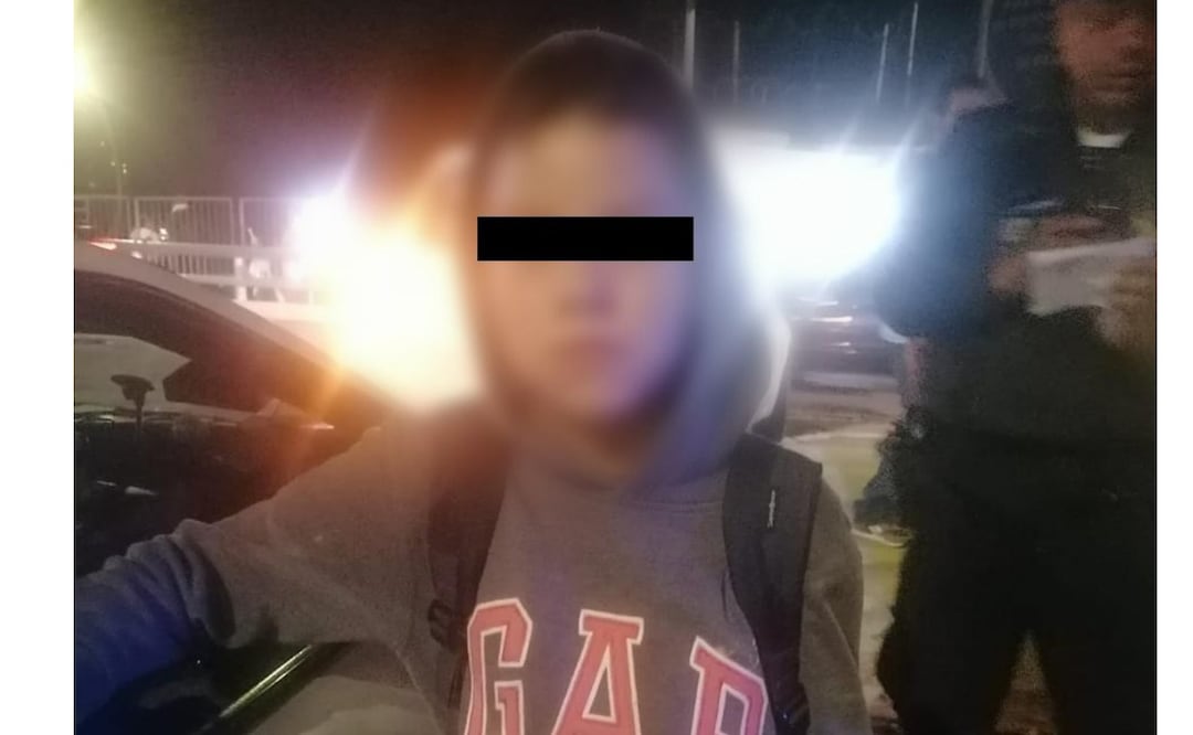 El menor de edad fue trasladado a la Agencia del Ministerio Público, en donde se comunicaron con sus familiares. Foto: Especial