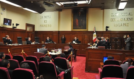 Avalan obligación de transmitir Himno Nacional en radio y TV