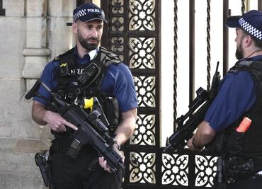 Apuñalamiento en Londres deja cinco personas heridas; un hombre fue arrestado