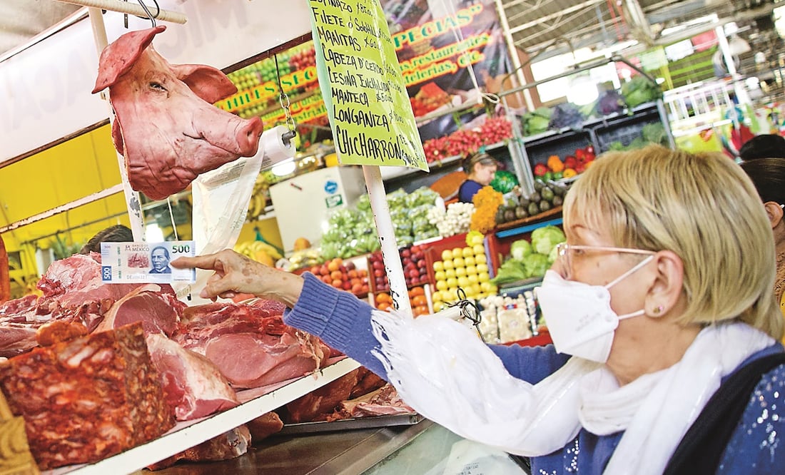 Clientes que acuden al Mercado de San Juan se encuentran con productos más caros que el año pasado, debido a la inflación, señalaron amas de casa.