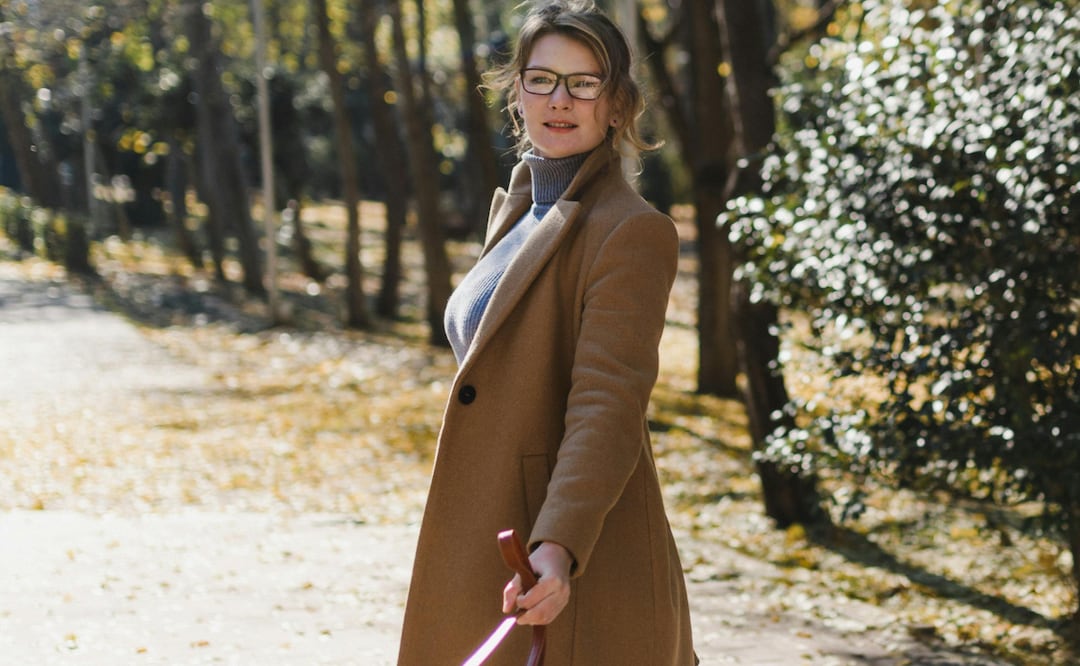 Prendas elegantes que abrigan y elevan cualquier look de fiesta en Año Nuevo.