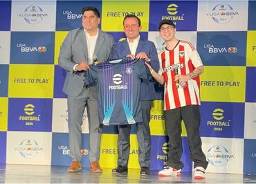 Mikel Arriola y Juan Guarnizo, presentan la nueva temporada de eFootball de la eLigaMX 2024