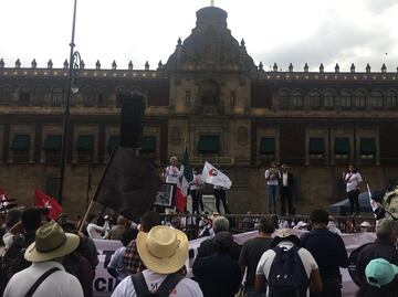 Marcha por 51 años del “Halconazo” llega al Zócalo, donde se presentará Silvio Rodríguez