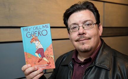 "Lambiscones de Trump": dice David Bowles a Embajada de EU en México