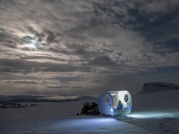Observa auroras boreales desde tu habitación-trineo