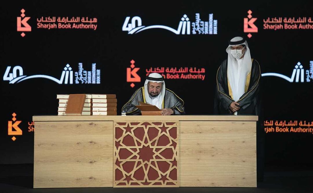 Sheikh Dr. Sultan bin Muhammad Al Qasimi, gobernante de Sharjah, durante la presentación del “Corpus histórico de la Lengua en árabe”. Foto: Cortesía Autoridad del libro de Sharjah