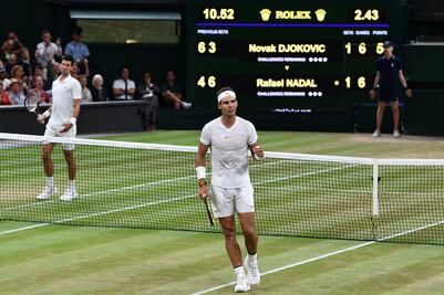 Suspenden juego entre Nadal y Djokovic en Wimbledon