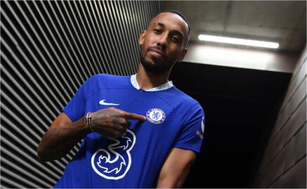 Chelsea anunció la incorporación de Aubameyang procedente del FC Barcelona