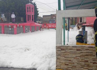 Descartan riesgo por espuma tóxica durante inundación en Naucalpan; despliegan operativo sanitario de emergencia