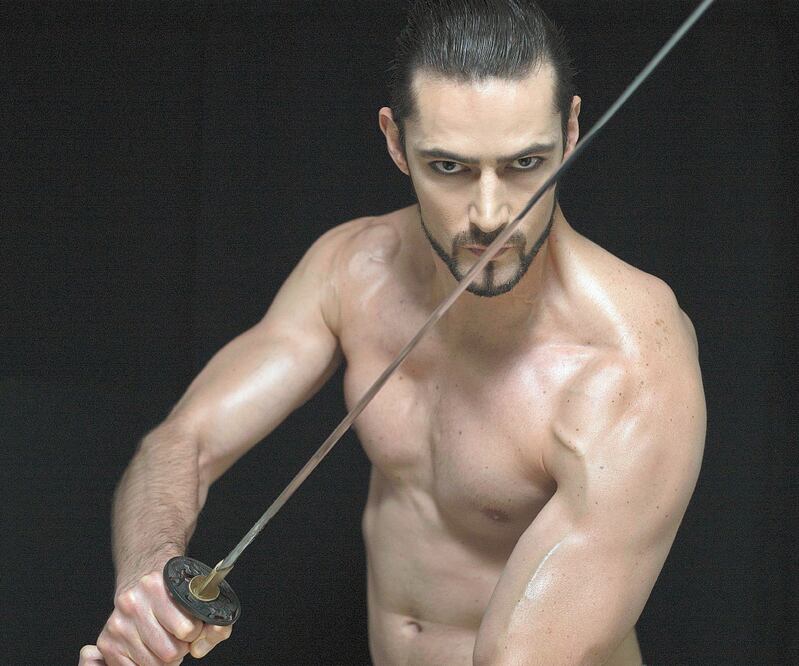 Ishiro es la mano derecha del personaje de Sebastián Rulli. LUNA AGENCY 