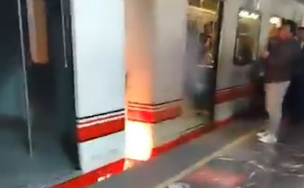 VIDEO Reportan incendio en tren de Línea A del Metro; hay gran afluencia de pasajeros en Pantitlán