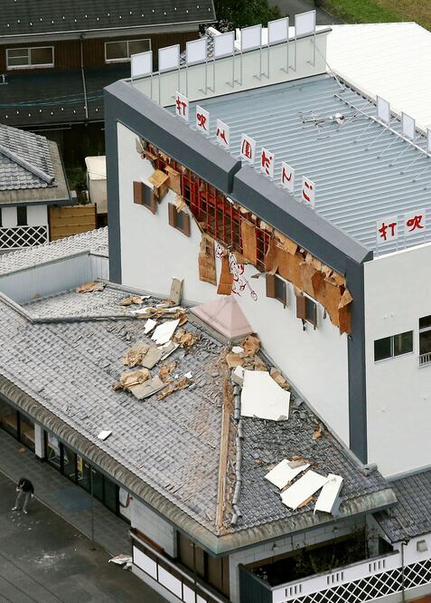 Sólo algunas casas sufrieron daños materiales (AP)