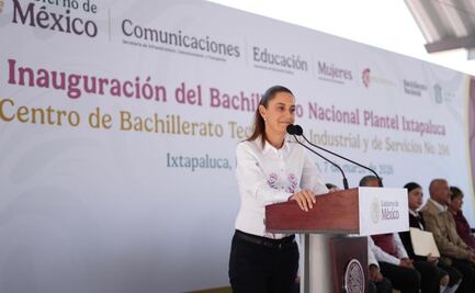 Sheinbaum llama a estudiantes a decir no a las drogas y terminar la preparatoria; visita CBTis 296 en el Edomex