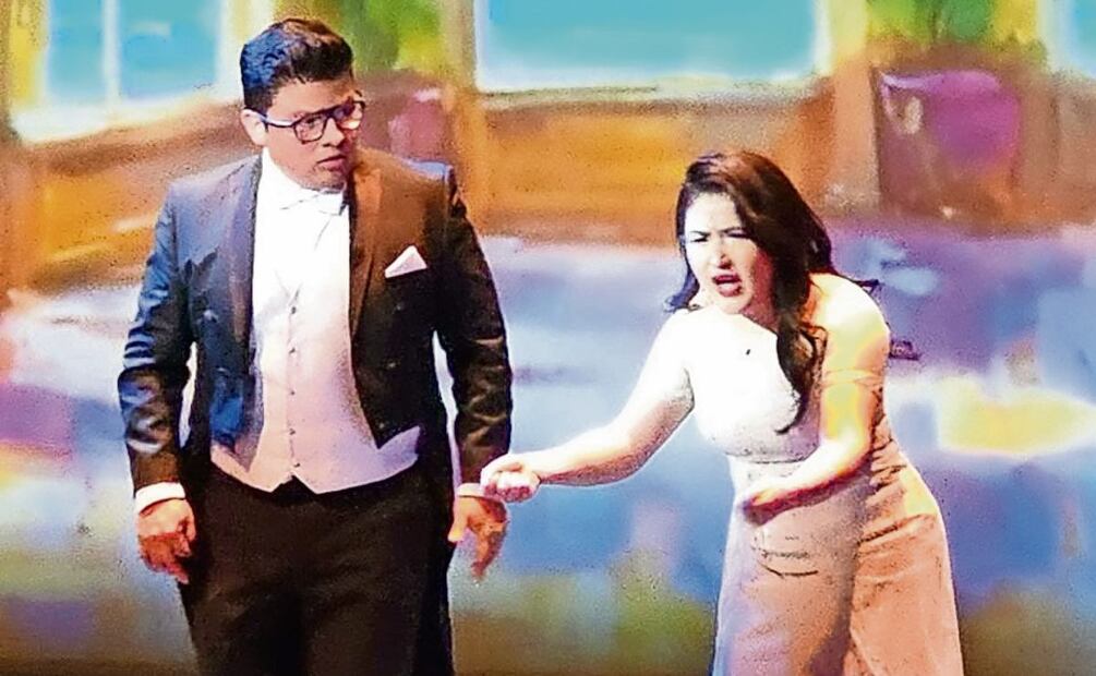 Los cantantes Denis Vélez y Efraín
Corralejo, en escena. Foto: San Miguel Met Opera Trust