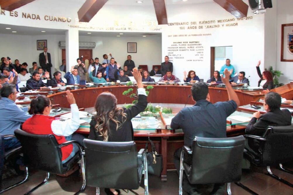 En la votación, 20 de los integrantes del Cabildo ecatepequense aprobaron la separación al Mando Único; uno se pronunció en contra, otro se abstuvo y uno más no acudió a la sesión realizada la mañana de ayer. (ESPECIAL)