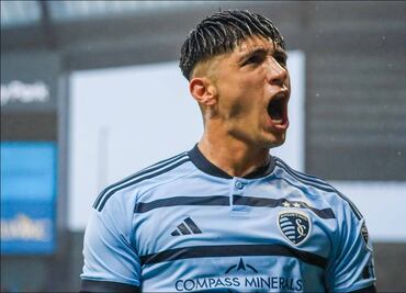 Alan Pulido aclara rumores sobre su regreso a Chivas: “Estamos en pláticas con la renovación”