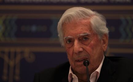 China lamenta "difamaciones" de Vargas Llosa por manejo de coronavirus