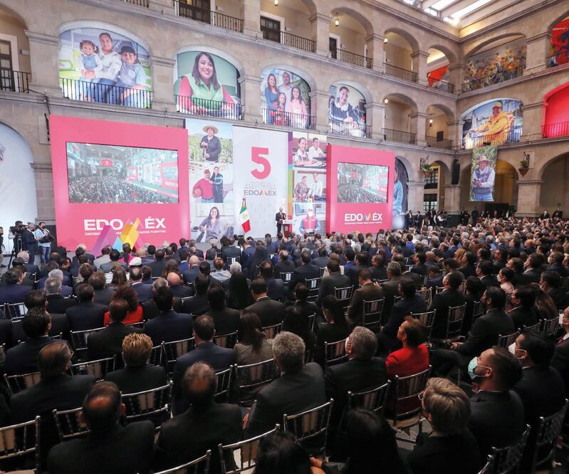Un secretario de Estado, gobernadores y dirigentes partidistas estuvieron presentes en el Quinto Informe de Gobierno de Del Mazo. Foto: Jorge Alvarado/EL UNIVERSAL