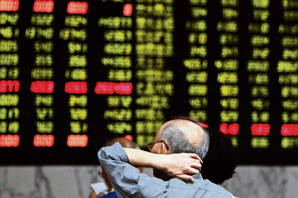 El índice compuesto Shangai se hundió 7.3%, superando su desplome de 6.9% registrado en la primera jornada de 2016 (ARCHIVO EL UNIVERSAL)
