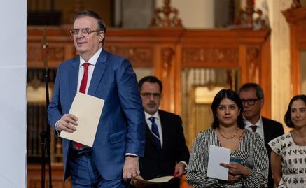 Ebrard: FGR investiga empresas de textil por engañar al Gobierno; cancelan registro de mil 62 molinos para importación de acero