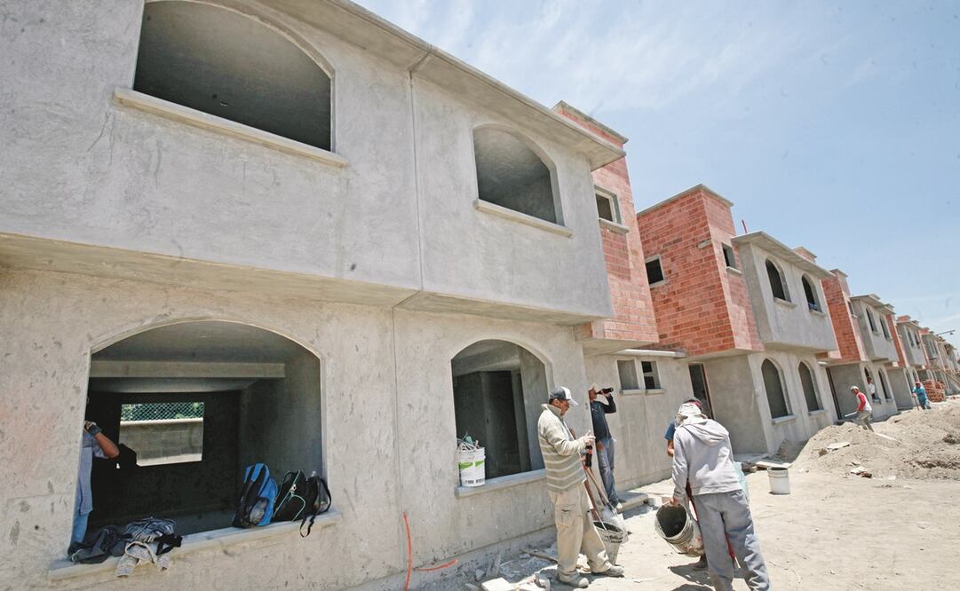 Ante el cierre de obras debido a la pandemia, empresas como Helvex han reportado mejoras en ventas por las remodelaciones de hogares. Foto: Archivo. El Universal