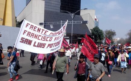 Marcha del Frente Francisco Villa llega a Segob
