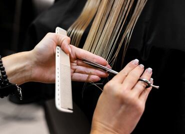 Cuáles son los mejores días de octubre 2025 para cortarse el cabello