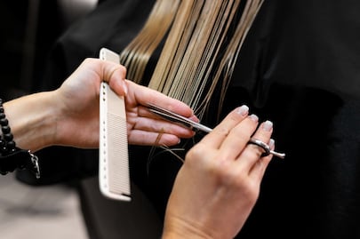 Cuáles son los mejores días de octubre 2025 para cortarse el cabello