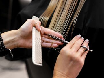 Cuáles son los mejores días de octubre 2025 para cortarse el cabello