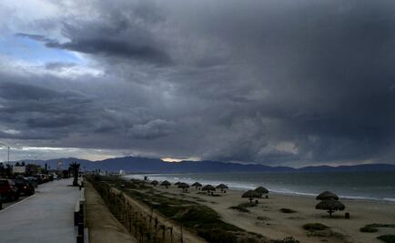 Tropical storm Rosa hits Baja California