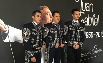 Con baile, músicos de Juanga lo despiden en Bellas Artes