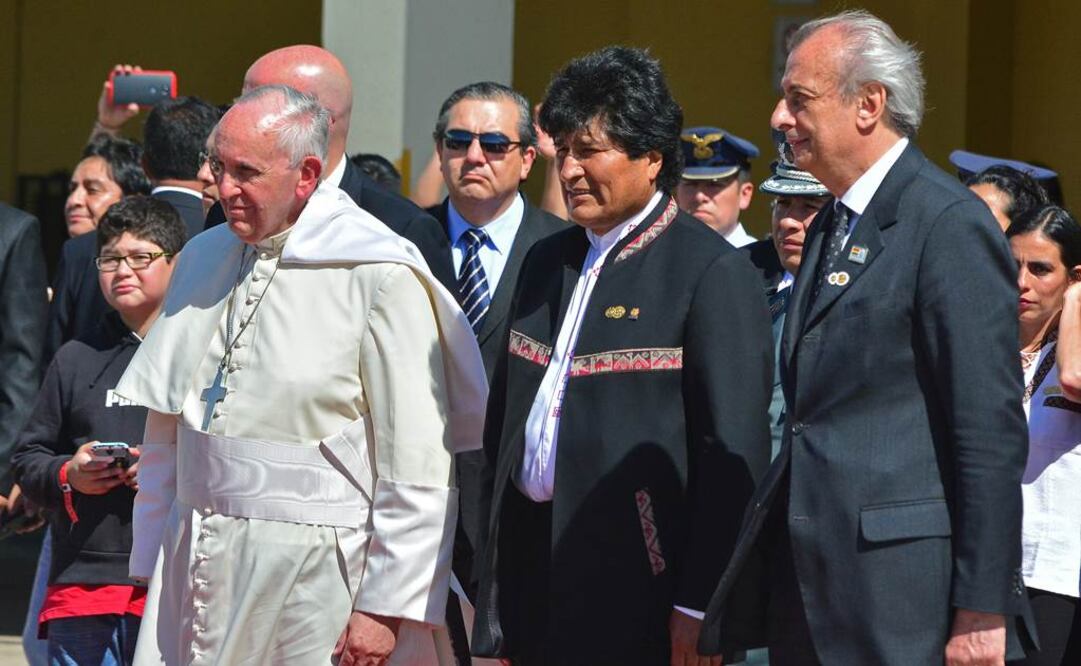 Francisco viajó hacia el aeropuerto en su papamóvil (Foto: EFE)
