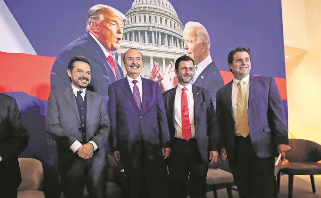 Marcos Bucio (segundo de izq. a der.) hace un comparativo entre las administraciones de Trump y Biden de cara a 2024.