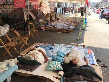 Enfermera abandona huelga de hambre por delicado estado de salud en Chiapas