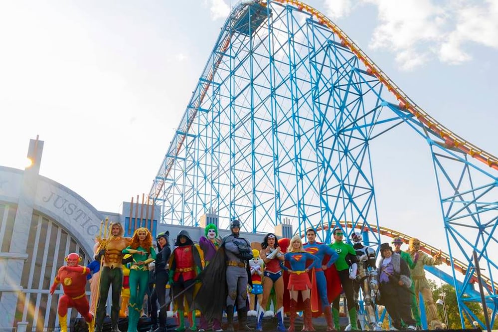 Six Flags México promete dar horas de diversión con esta nueva montaña rusa. Foto: Six Flags México