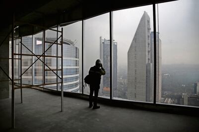 Demanda de oficinas creció 87% en abril, reportan