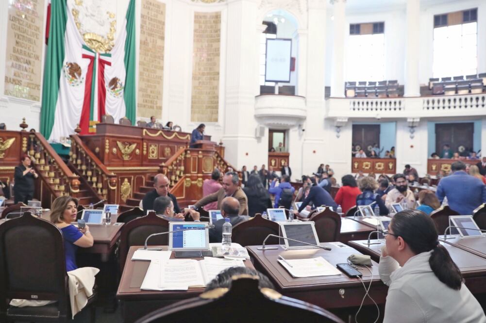 Proceso. El Congreso capitalino modificará algunos transitorios de la Carta Magna por cuestión de fechas. (ARCHIVO EL UNIVERSAL)