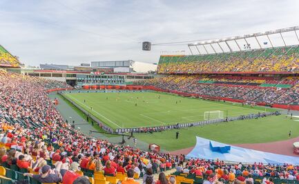 Ingresar al estadio de Edmonton donde jugará la Selección Mexicana es un calvario