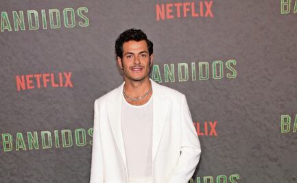 Alfonso Dosal ronronea en la serie El Gato