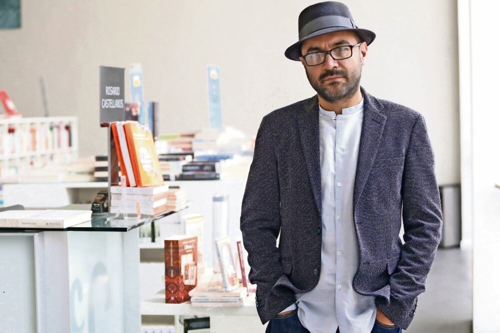 En el libro, Esquinca cita lugares emblemáticos de la ciudad, como el Museo de Historia Natural de Chapultepec o las librerías de viejo en Donceles (BERENICE FREGOSO. EL UNIVERSAL)