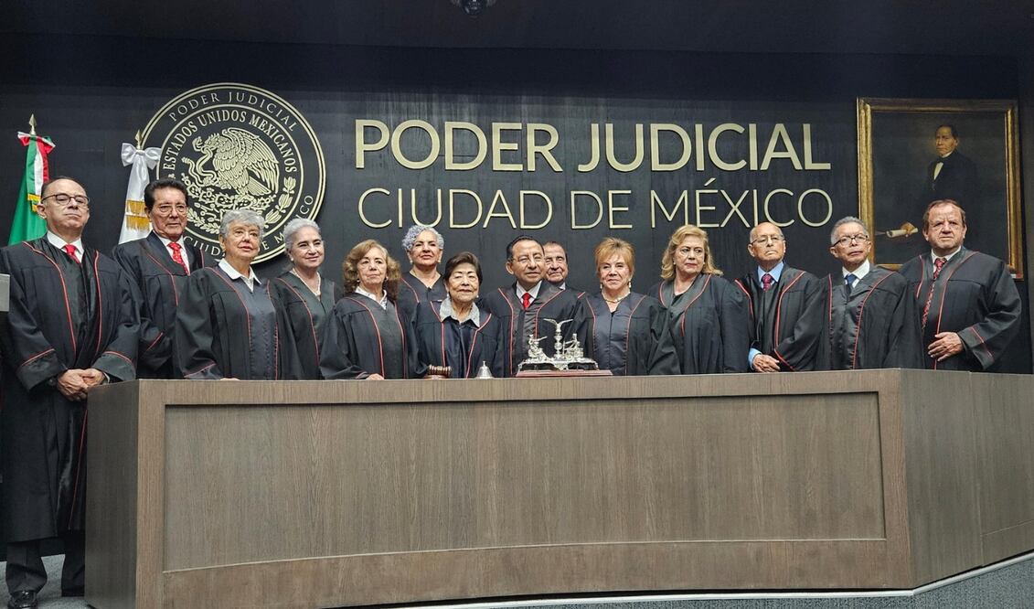 16 magistrados y magistradas del Tribunal Superior de Justicia de la CDMX se retiraron tras 50 años de trabajo impartiendo justicia. (Foto: Gabriel Pano)