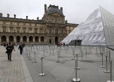 París relanza su agenda cultural tras atentados