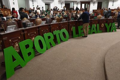 Comisiones del Congreso local discutirán el lunes dictamen para despenalizar por completo el aborto en la CDMX
