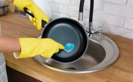 ¿Cómo limpiar ollas y sartenes con óxido o quemados? Conoce estos trucos caseros