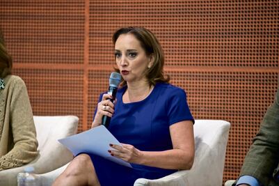 Exsenadores del PRI harán bancada independiente