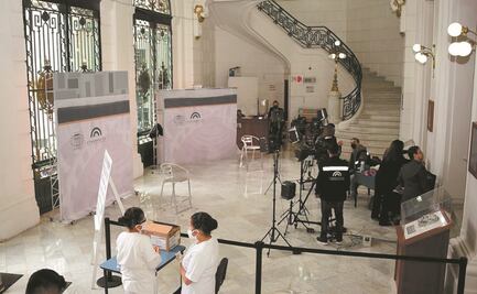 En el Congreso, diputados dejan la distancia