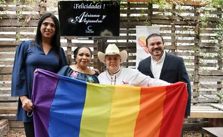 Con alcalde del PAN como padrino, celebran primer matrimonio igualitario en Guanajuato