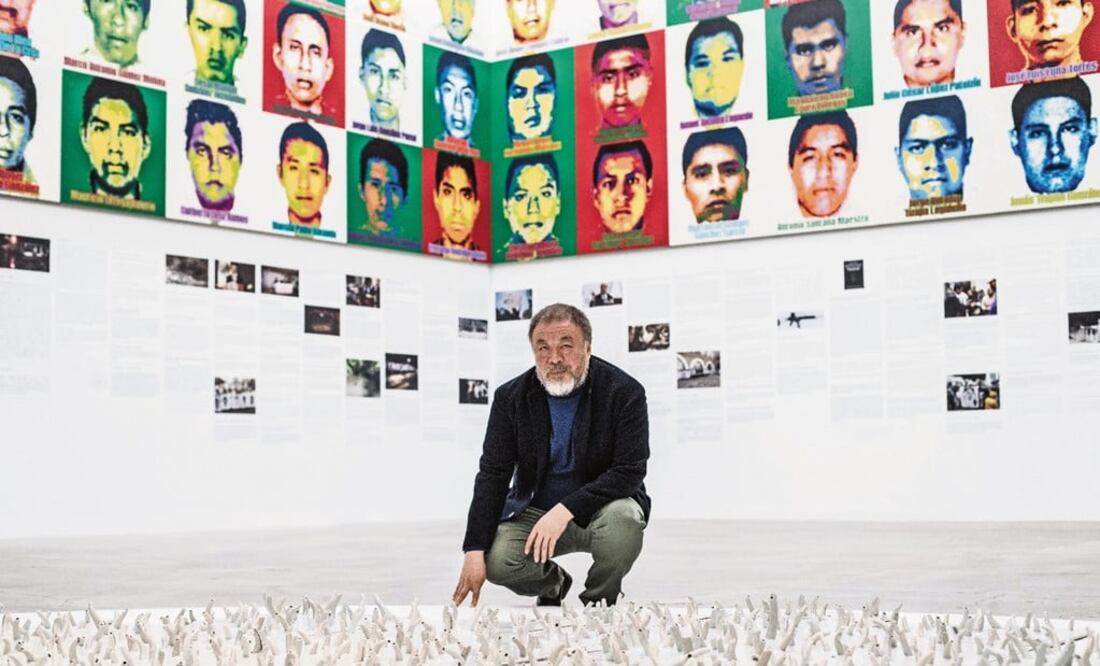 Ai Weiwei unveiled the Lego portraits of the 43 missing students - Photo: German Espinosa/EL UNIVERSAL