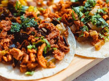 ¿Cuánto cuestan los tacos al pastor?
