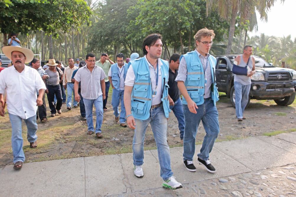 Comuneros y comandantes de la Policía Comunitaria de Santa María Ostula, Chinicuila, Coahuayana y Aquila recibieron a representantes de la ONU (ALAN ORTEGA. CUARTOSCURO)